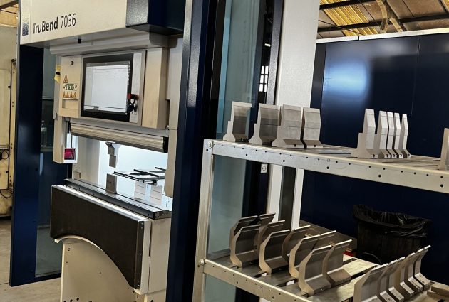 soluciones metálicas industriales - maquinaria- plegadora